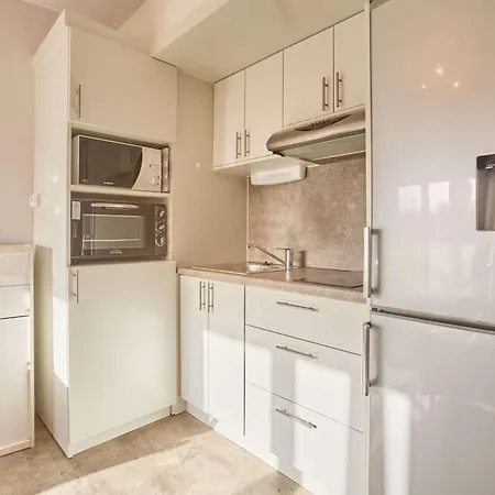 Lumineux Centre-ville, 2 Personnes, Wifi, Animaux Admis Apartment *